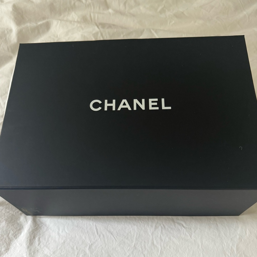 Chanel box
